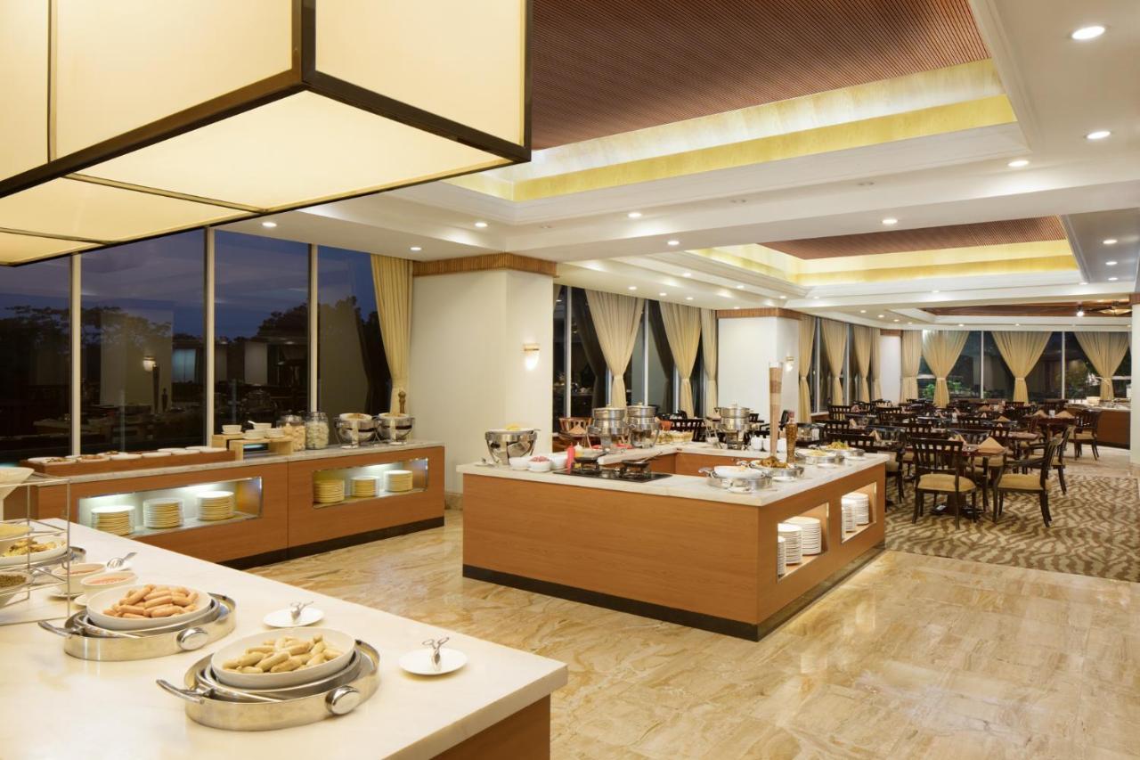 อารยาดุตา บันดุง Hotel ภายนอก รูปภาพ